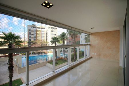 Apartamento à venda com 197m², 4 quartos e 4 vagasVaranda da Sala