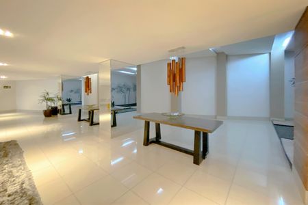 Apartamento à venda com 197m², 4 quartos e 4 vagas Apartamento à venda com 197m², 4 quartos e 4 vagasÁrea comum - Hall