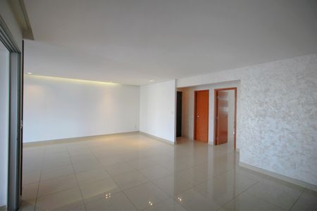 Apartamento à venda com 197m², 4 quartos e 4 vagasSala