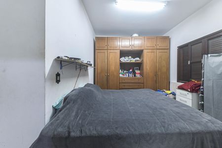 Casa à venda com 140m², 5 quartos e 3 vagasSuíte