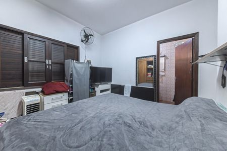 Casa à venda com 140m², 5 quartos e 3 vagasSuíte