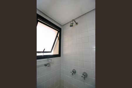 Apartamento para alugar com 183m², 3 quartos e 3 vagas Apartamento para alugar com 183m², 3 quartos e 3 vagasBanheiro da Suíte 1