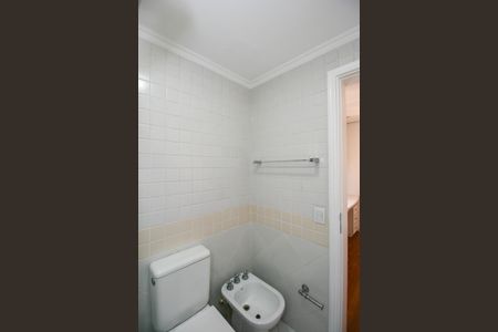 Apartamento para alugar com 183m², 3 quartos e 3 vagas Apartamento para alugar com 183m², 3 quartos e 3 vagasBanheiro da Suíte 2