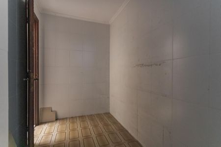 Casa à venda com 313m², 4 quartos e 3 vagas Casa à venda com 313m², 4 quartos e 3 vagasDepósito