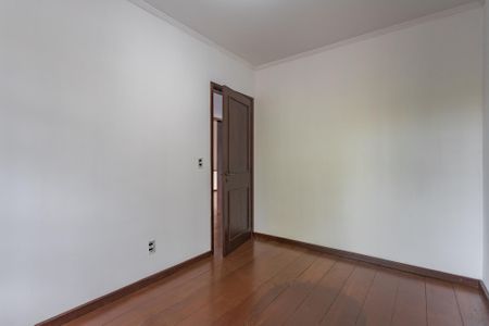 Casa à venda com 313m², 4 quartos e 3 vagas Casa à venda com 313m², 4 quartos e 3 vagasQuarto 1