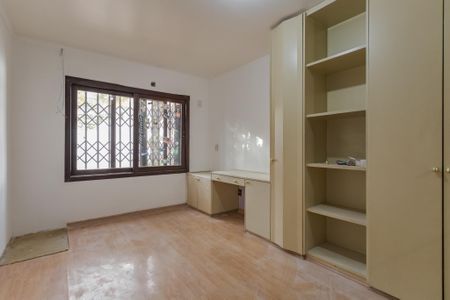 Casa à venda com 313m², 4 quartos e 3 vagas Casa à venda com 313m², 4 quartos e 3 vagasQuarto 3