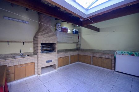 Casa à venda com 175m², 3 quartos e 2 vagas Casa à venda com 175m², 3 quartos e 2 vagasÁrea de Lazer