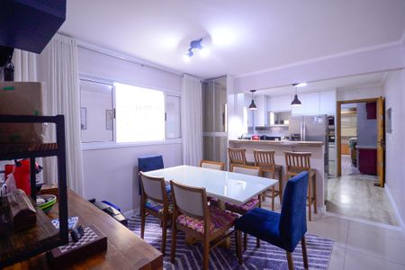 Casa à venda com 175m², 3 quartos e 2 vagas Casa à venda com 175m², 3 quartos e 2 vagasSala de Jantar