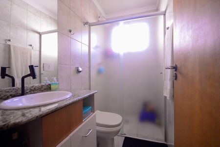 Casa à venda com 175m², 3 quartos e 2 vagas Casa à venda com 175m², 3 quartos e 2 vagasBanheiro Social