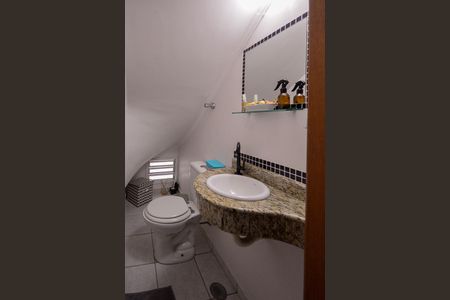 Casa à venda com 175m², 3 quartos e 2 vagas Casa à venda com 175m², 3 quartos e 2 vagasLavabo 1