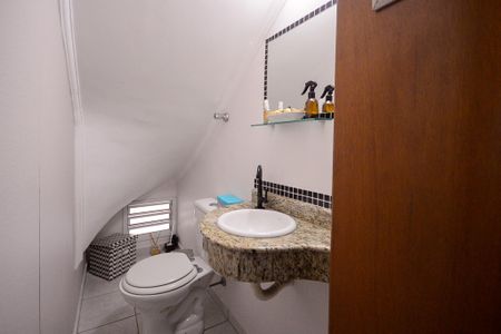 Casa à venda com 175m², 3 quartos e 2 vagas Casa à venda com 175m², 3 quartos e 2 vagasLavabo 1