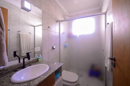 Casa à venda com 175m², 3 quartos e 2 vagas Casa à venda com 175m², 3 quartos e 2 vagasBanheiro Social