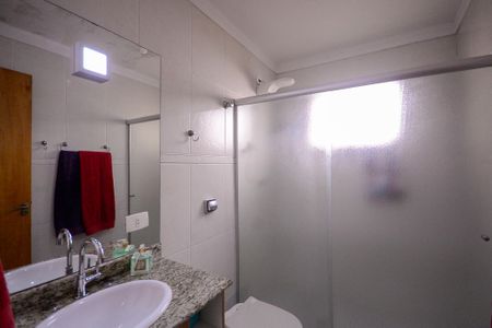 Casa à venda com 175m², 3 quartos e 2 vagas Casa à venda com 175m², 3 quartos e 2 vagasBanheiro da Suíte