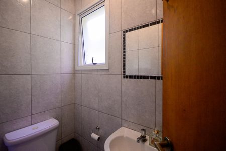 Casa à venda com 175m², 3 quartos e 2 vagas Casa à venda com 175m², 3 quartos e 2 vagasLavabo 2