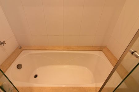 Apartamento à venda com 220m², 5 quartos e 3 vagasBanheiro da Suíte 1