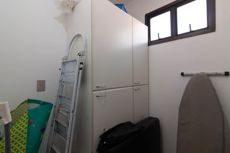 Apartamento à venda com 220m², 5 quartos e 3 vagasQuarto de Serviço