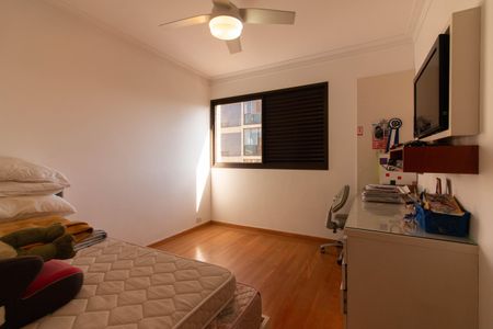 Apartamento à venda com 220m², 5 quartos e 3 vagasSuíte 2