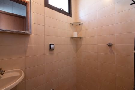 Apartamento à venda com 220m², 5 quartos e 3 vagasBanheiro de serviço