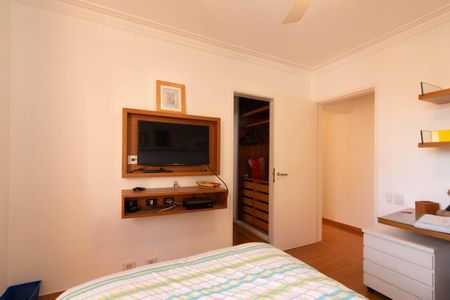 Apartamento à venda com 220m², 5 quartos e 3 vagasSuíte 1