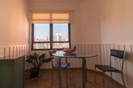 Apartamento à venda com 220m², 5 quartos e 3 vagasCopa