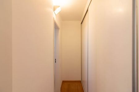 Apartamento à venda com 220m², 5 quartos e 3 vagasCloset Suíte 1