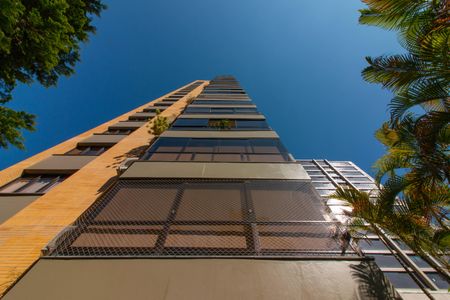 Apartamento à venda com 220m², 5 quartos e 3 vagasFachada