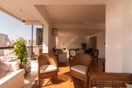 Apartamento à venda com 220m², 5 quartos e 3 vagasVaranda da Sala