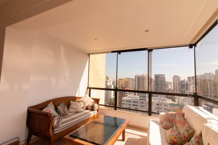 Apartamento à venda com 220m², 5 quartos e 3 vagasVaranda da Sala