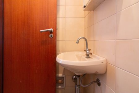 Apartamento à venda com 220m², 5 quartos e 3 vagasBanheiro de serviço