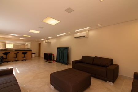 Apartamento à venda com 220m², 5 quartos e 3 vagasÁrea comum - Salão de festas