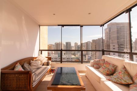 Apartamento à venda com 220m², 5 quartos e 3 vagasVaranda da Sala