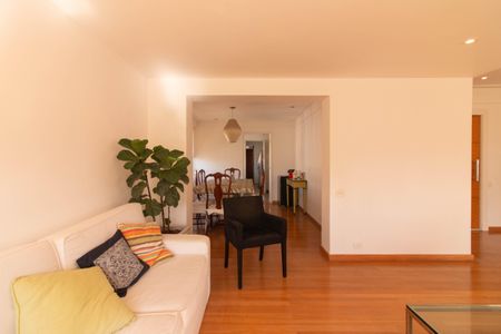 Apartamento à venda com 220m², 5 quartos e 3 vagasSala