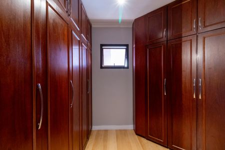Apartamento para alugar com 246m², 5 quartos e 4 vagas Apartamento para alugar com 246m², 5 quartos e 4 vagasSuíte 1 Closet