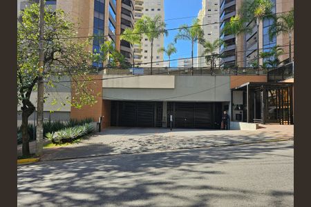 Apartamento para alugar com 246m², 5 quartos e 4 vagas Apartamento para alugar com 246m², 5 quartos e 4 vagasFachada