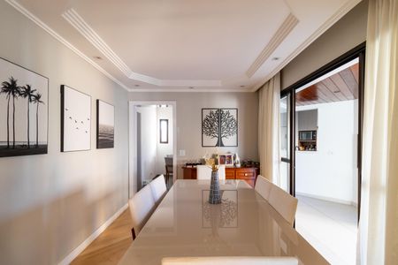 Apartamento para alugar com 246m², 5 quartos e 4 vagas Apartamento para alugar com 246m², 5 quartos e 4 vagasSala de Jantar