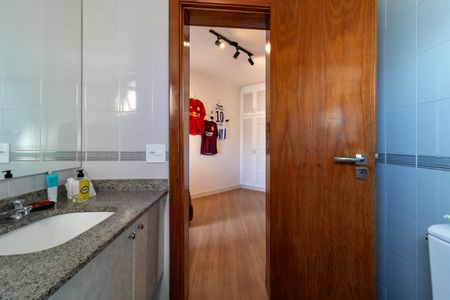 Apartamento para alugar com 246m², 5 quartos e 4 vagas Apartamento para alugar com 246m², 5 quartos e 4 vagasBanheiro da Suíte 2