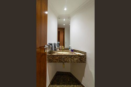Apartamento para alugar com 246m², 5 quartos e 4 vagas Apartamento para alugar com 246m², 5 quartos e 4 vagasLavabo