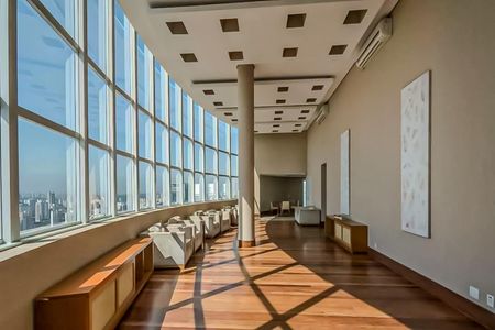 Apartamento para alugar com 220m², 2 quartos e 3 vagas Apartamento para alugar com 220m², 2 quartos e 3 vagasÁrea comum - Salão de festas