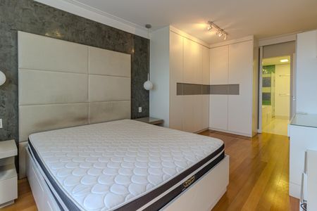 Apartamento para alugar com 220m², 2 quartos e 3 vagas Apartamento para alugar com 220m², 2 quartos e 3 vagasSuíte 2