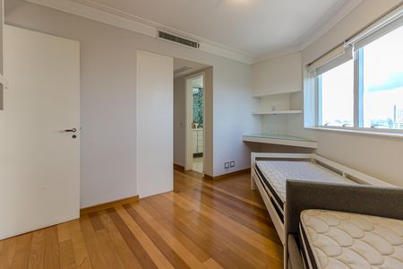 Apartamento para alugar com 220m², 2 quartos e 3 vagas Apartamento para alugar com 220m², 2 quartos e 3 vagasSuíte 1