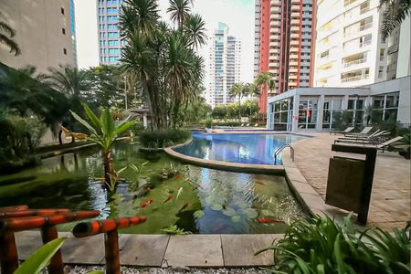 Apartamento para alugar com 220m², 2 quartos e 3 vagas Apartamento para alugar com 220m², 2 quartos e 3 vagasÁrea comum - Piscina