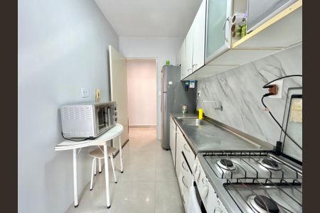 Apartamento à venda com 106m², 2 quartos e 1 vaga Apartamento à venda com 106m², 2 quartos e 1 vagaCozinha