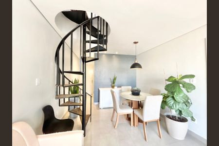 Apartamento à venda com 106m², 2 quartos e 1 vaga Apartamento à venda com 106m², 2 quartos e 1 vagaSala