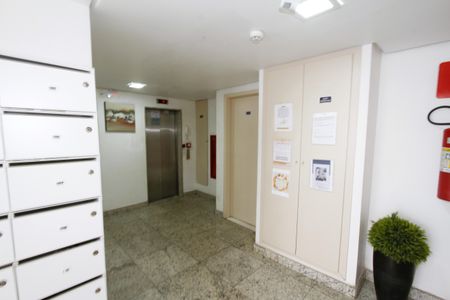 Apartamento à venda com 47m², 2 quartos e 1 vagaHall