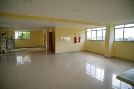 Apartamento à venda com 71m², 2 quartos e 1 vaga Apartamento à venda com 71m², 2 quartos e 1 vagaÁrea comum - Salão de festas