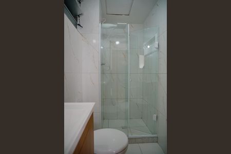 Apartamento à venda com 71m², 2 quartos e 1 vaga Apartamento à venda com 71m², 2 quartos e 1 vagaBanheiro