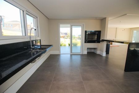 Casa de condomínio à venda com 356m², 4 quartos e 4 vagas Casa de condomínio à venda com 356m², 4 quartos e 4 vagasCozinha