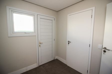 Casa de condomínio à venda com 356m², 4 quartos e 4 vagas Casa de condomínio à venda com 356m², 4 quartos e 4 vagasÁrea de Serviço