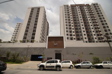 Apartamento para alugar com 36m², 2 quartos e 1 vaga Apartamento para alugar com 36m², 2 quartos e 1 vagaFachada