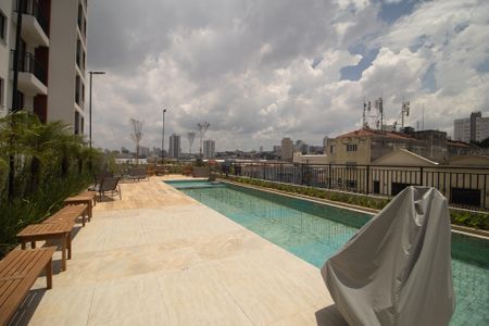 Apartamento para alugar com 36m², 2 quartos e 1 vaga Apartamento para alugar com 36m², 2 quartos e 1 vagaÁrea comum - Piscina
